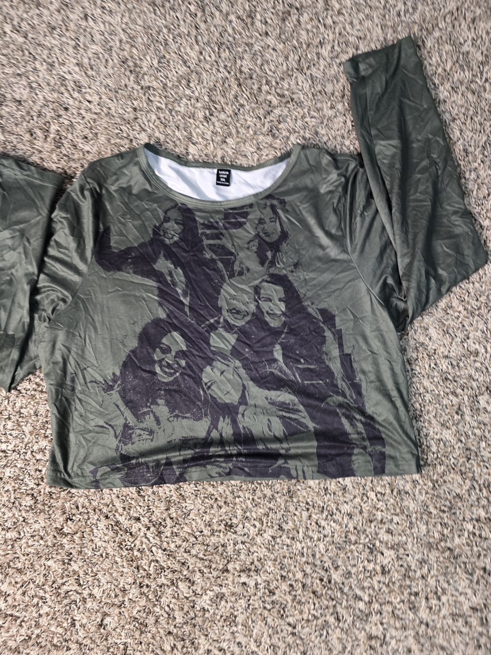 SHEIN Olive Green Long-Sleeve Graphic Crop Top